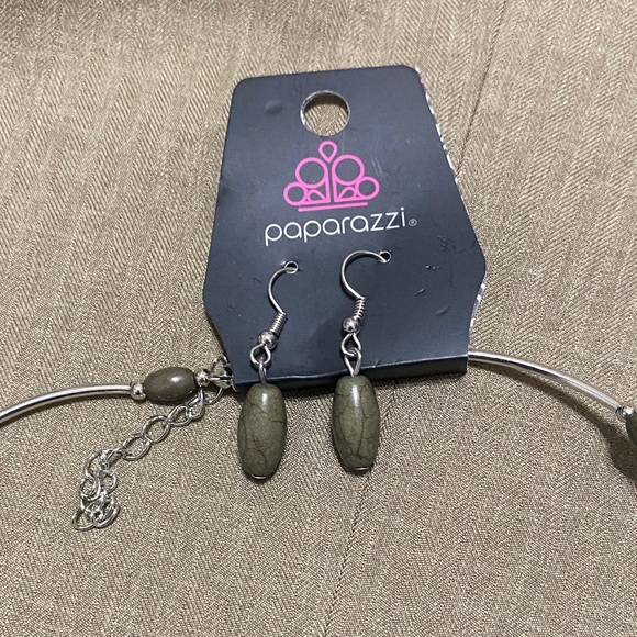 Paparazzi Olive Necklace and Earring Set - Picture 2 of 5